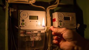 Toruń: Mieszkańcy pogrążą się w ciemnościach. Długie godziny bez prądu