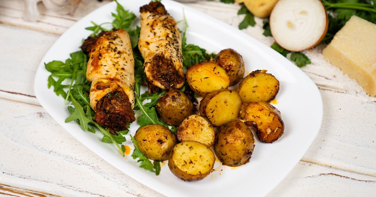 Delectable chicken rolls with baked potatoes: A family hit