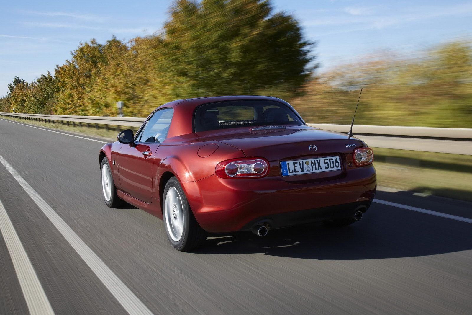 2013 Mazda MX-5 - kultowy roadster po kuracji odmładzającej [galeria] 57