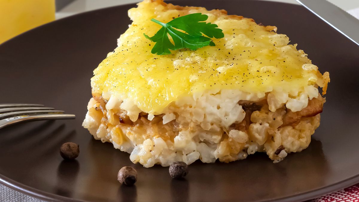 Zapiekanka ryżowa – przepis krok po kroku