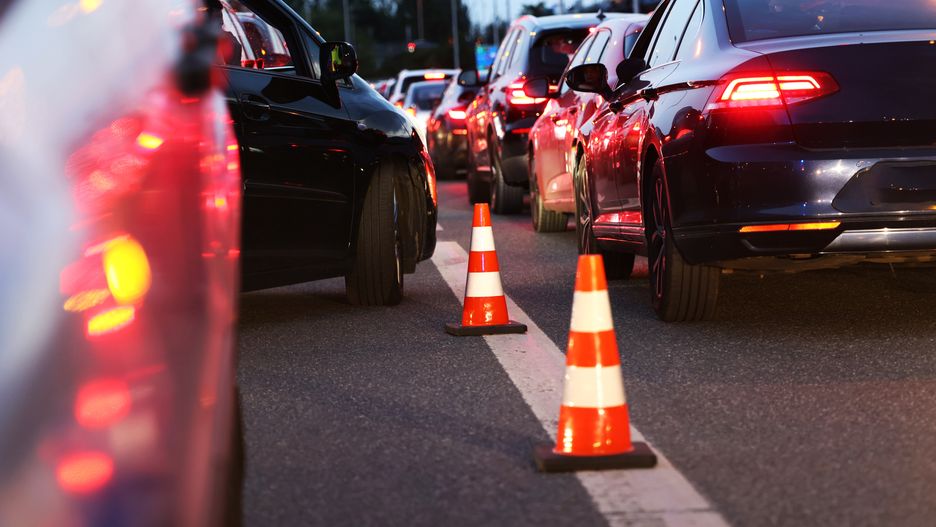 DAREK11
ostrzegawcze, uwaga, remont, wypadek, wieczór, korek, samochodowy, czerwone, spóźnienie, paliwo, cena, koszt, inflacja, samochód, stoi, miasto, szczyt, komunikacyjny, ruch, miejski, zastój, duży ruch, stop, pojazdy, droga, ulica, noc, podróż, drogo, zanieczyszczenie, powietrze, spalanie, przewóz, transport, polska, tir