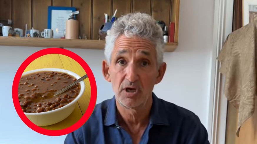 Wskazuje "magiczne" jedzenie