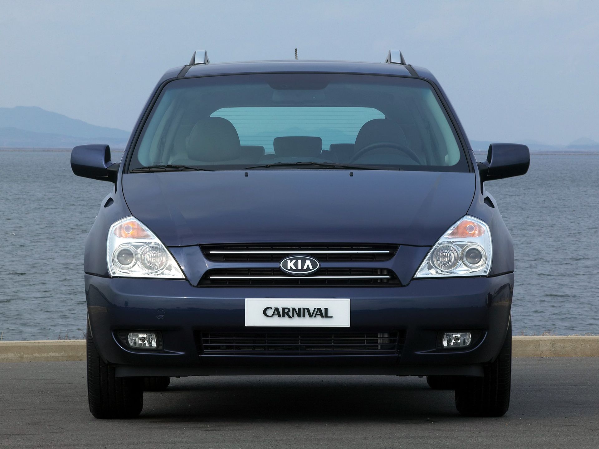 Kia Carnival 1