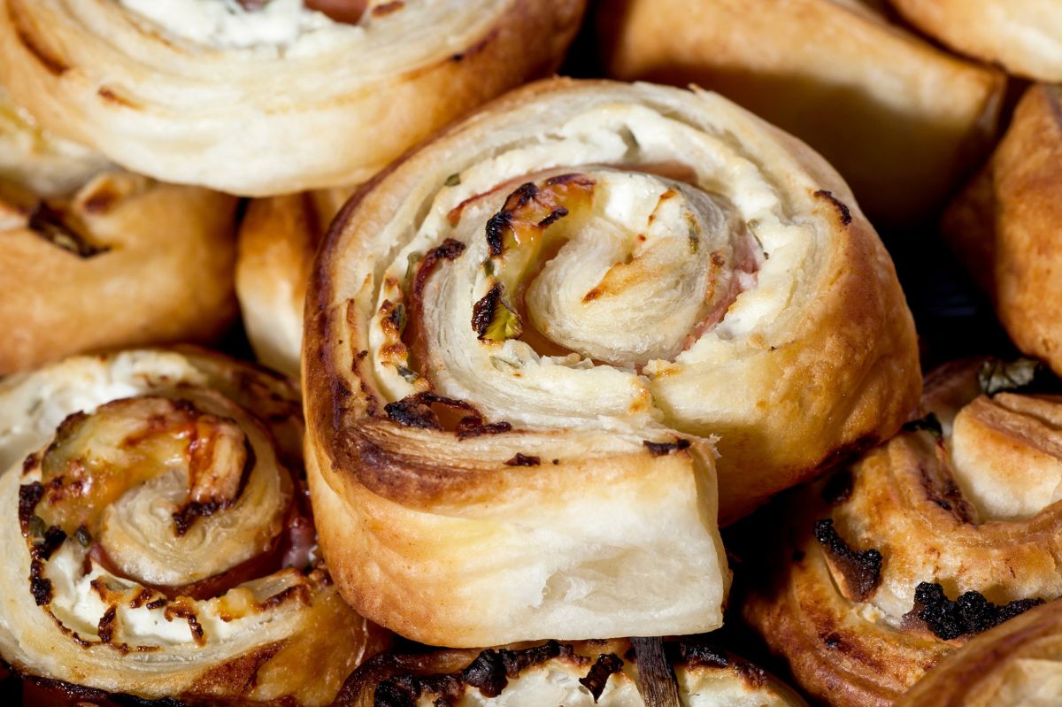 Puff pastry rolls: The ultimate quick snack for surprise guests