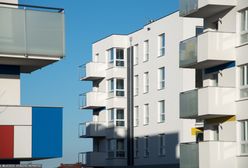 Wielkopolska. 7-latek wypadł z balkonu na pierwszym piętrze