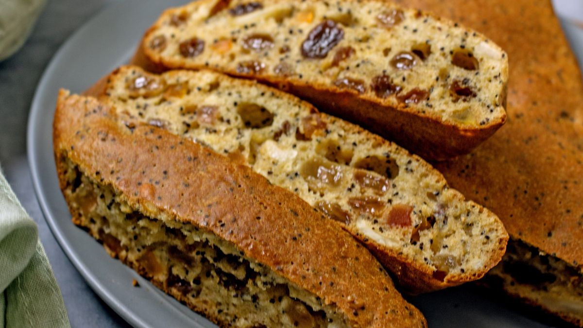 Pyszne ciasto z makiem i bakaliami