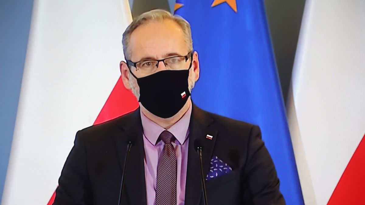 Koronawirus w Polsce. Minister zdrowia Adam Niedzielski straszy hotele.