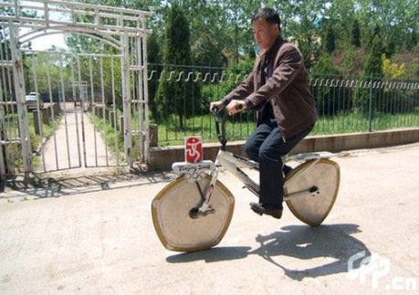 Zwariowany chiński rower - nie używa "kół"