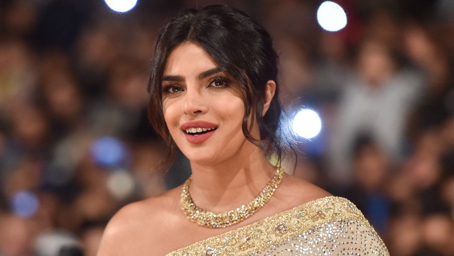 Priyanka Chopra wyznała, że o mały włos nie powiększyłaby sobie piersi