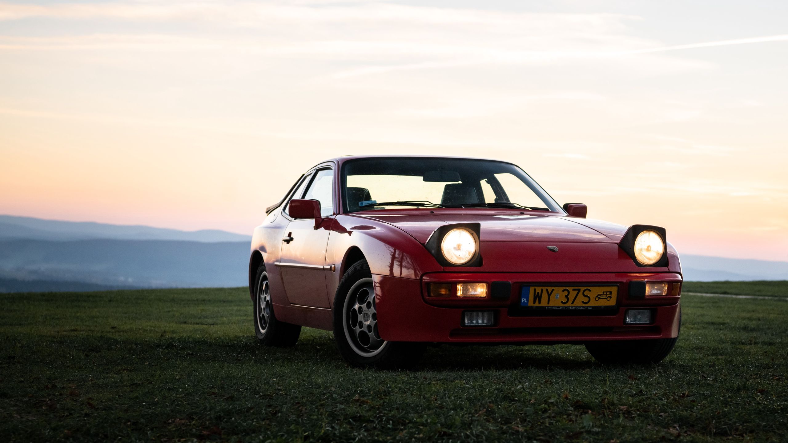 Porsche 944