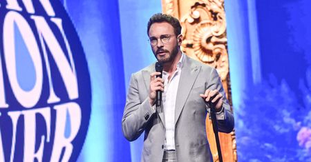 Uniatowski był pod wpływem alkoholu. Tak kręcił znany teledysk