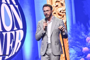 Uniatowski był pod wpływem alkoholu. Tak kręcił znany teledysk