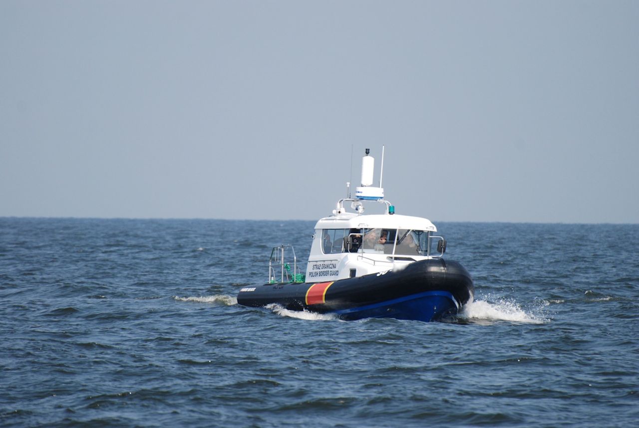 "Rażące zaniedbania". Kuter rybacki zawrócony z Zalewu Wiślanego