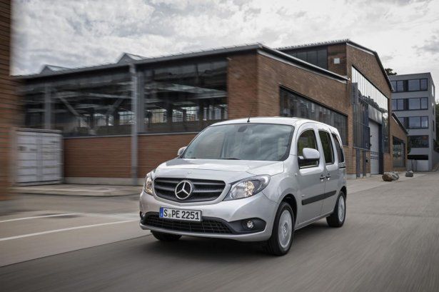 Mercedes-Benz Citan - nowa wersja Crewbus i nowe silniki do wyboru