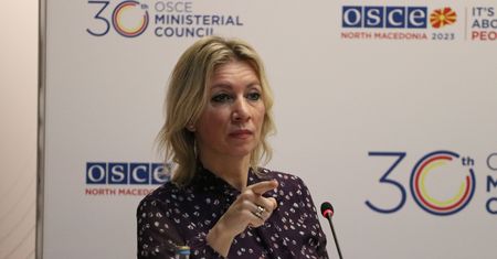 "Piekielny cynizm". Zacharowa odniosła się do wpisu Tuska