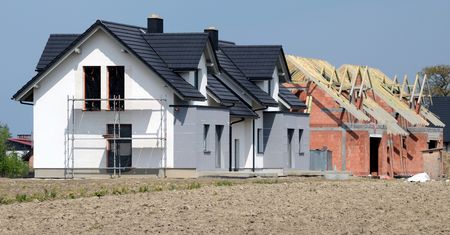 560 tys. zł utopione w domu. Sprawą zajął się komornik