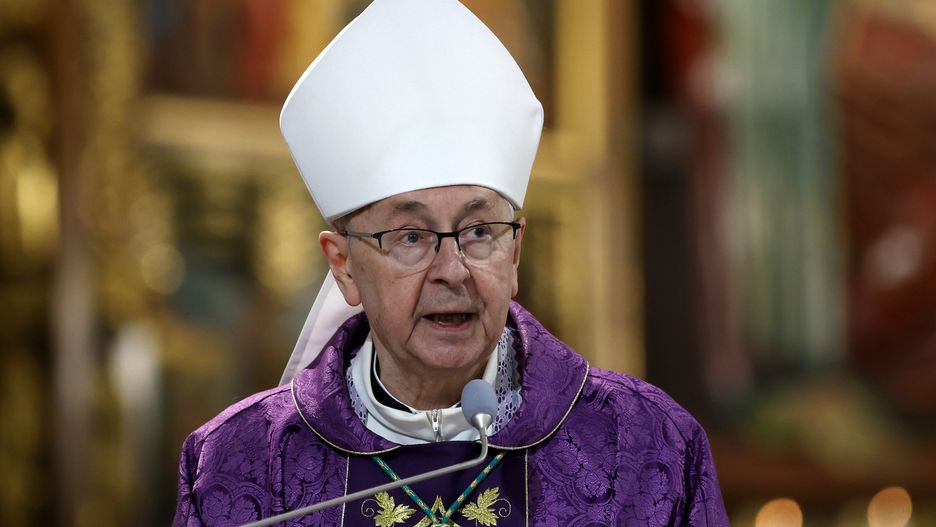 Częstochowa, 18.12.2021. Abp Stanisław Gądecki podczas uroczystości pogrzebowych arcybiskupa seniora archidiecezji częstochowskiej Stanisława Nowaka, 18 bm. w Archikatedrze św. Rodziny w Częstochowie. (sko) PAP/Waldemar Deska
