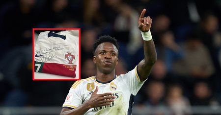Vinicius dostał prezent od Cristiano Ronaldo. Właśnie go zaprezentował
