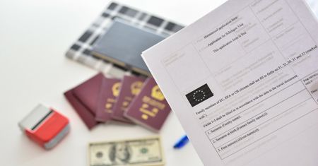 Polska nie radzi sobie po aferze PiS? Ciągle są problemy
