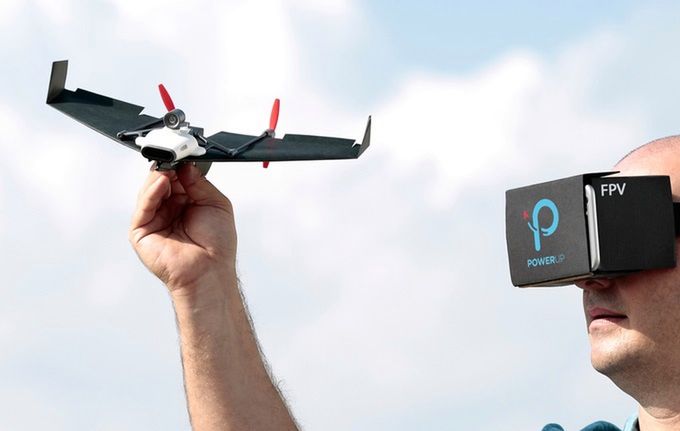 Marzysz o lataniu? PowerUp FPV umożliwi wcielenie się w pilota kartonowego drona 1