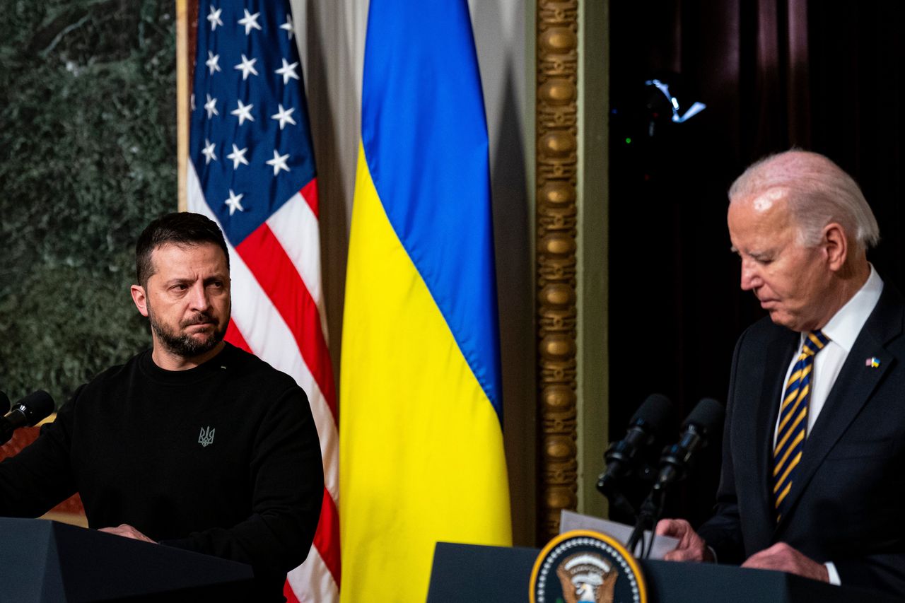 Ukraine pushes the US for the right to wield American weapons on Russia