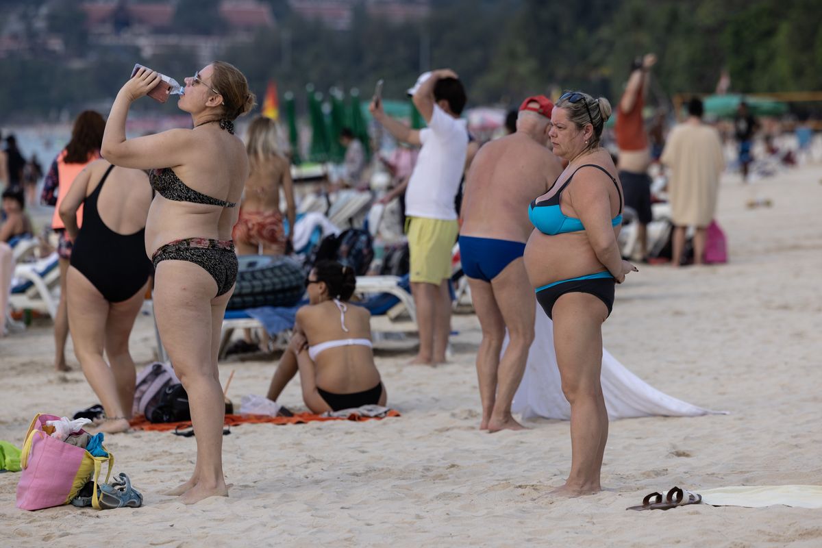 Rosjan można spotkać m.in. na wyspie Phuket (Photo by Paula Bronstein/ Getty Images)