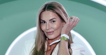 Hanna Lis pokazała PIERWSZE ZDJĘCIA po złamaniu obu rąk. Dziennikarka jest w Hiszpanii. "Po 2 miesiącach szpitali mi się należało!"