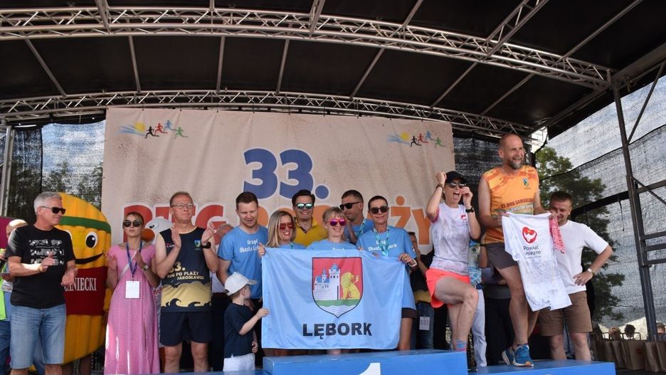Reprezentacja Urzędu Miasta w Lęborku wygrała w biegu samorządowców w Jarosławcu