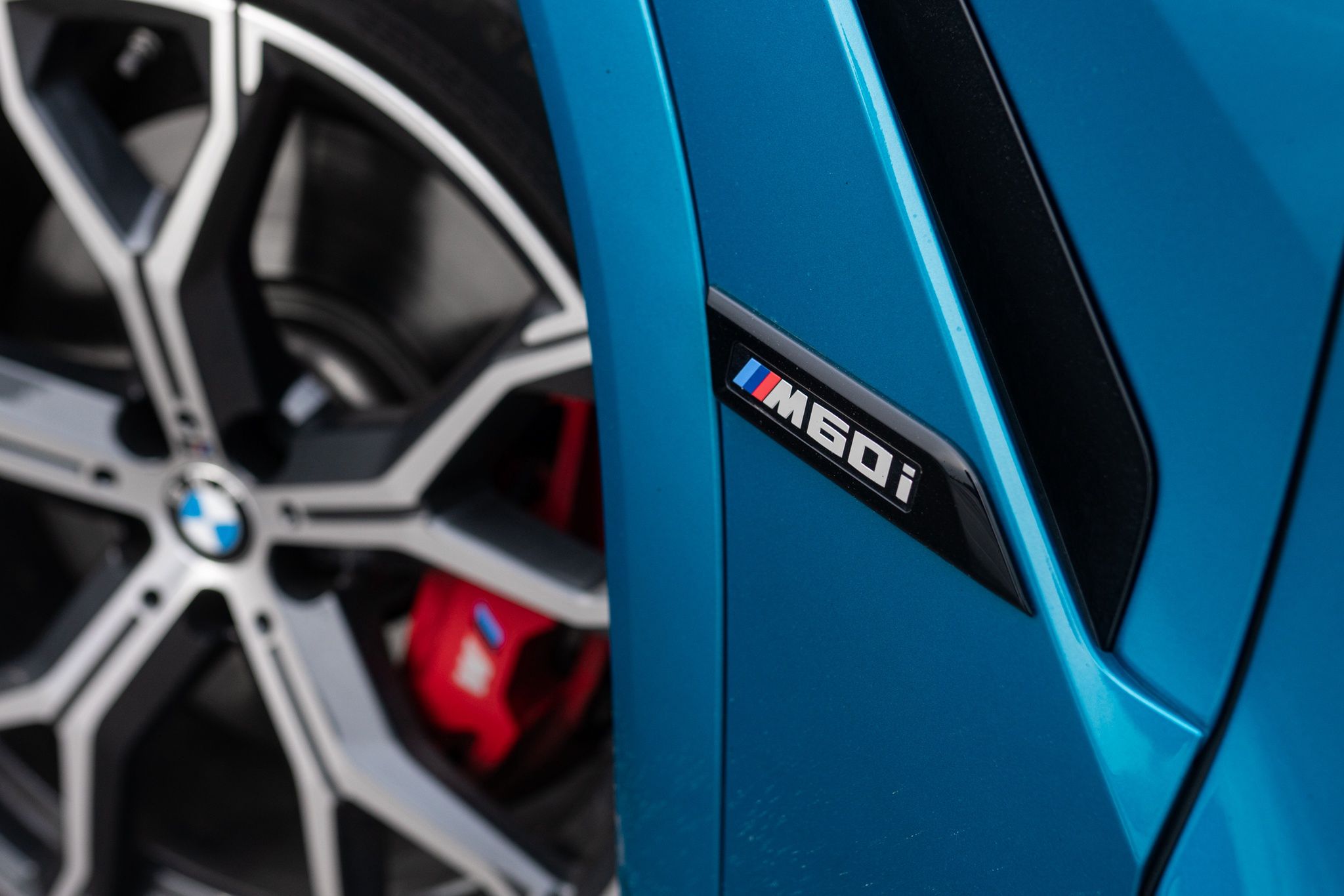 BMW X6 M60i
