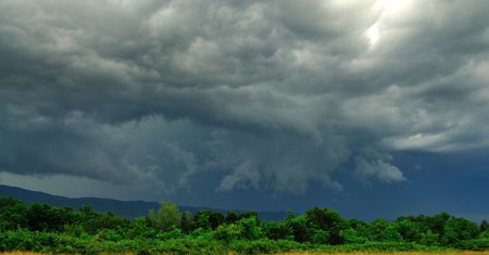Prognoza pogody na weekend. Wrócą burze i niska temperatura