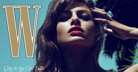 Eva Mendes jako famme fatale