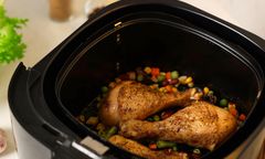 Wycofują model air fryera. Sklep prosi o natychmiastowy zwrot