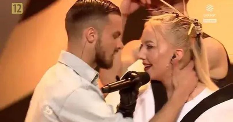 Qczaj pokazał partnera! To tancerz, który pocałował Darię na scenie