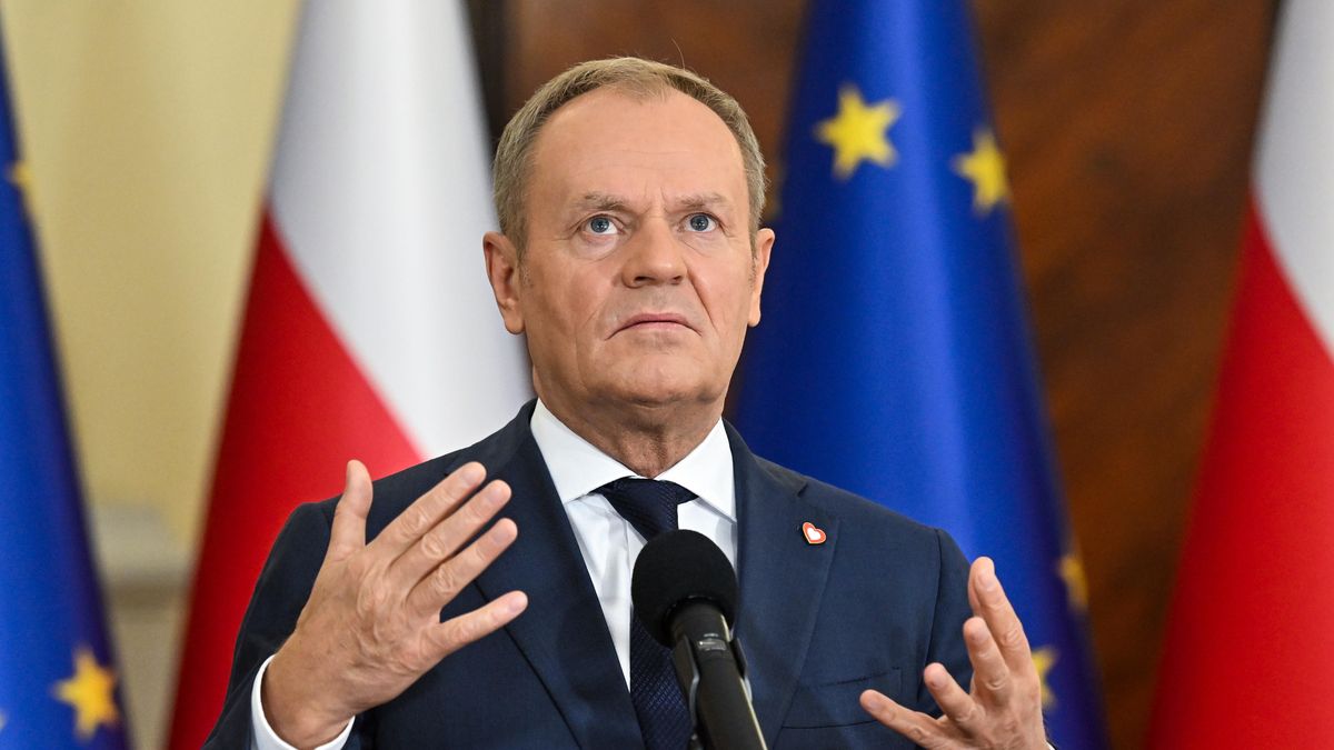 Donald Tusk
Warszawa, 09.11.2024. Konferencja prasowa  w KPRM w Warszawie, 9 bm. premiera Donalda Tuska po zarz�dzie krajowym Platformy Obywatelskiej, kt�ry zdecydowa� o organizacji prawybor�w w PO na jednego kandydata partii na fotel g�owy pa�stwa w przysz�orocznych wyborach prezydenckich RP. Rywalizuj�, Rafa� Trzaskowski i Rados�aw Sikorski. (rp/dw) PAP/Radek Pietruszka
Radek Pietruszka
briefing, konferencja, konferencja konferencji, KPRM, polityk, polityka, prasowa, prasowa prasowej, w kprm, zarz�dzie krajowym PO, Ludzie, portret