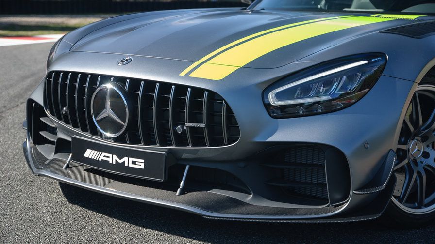 Obecnie topową wersją jest GT R dostępny za ok. 830 tys. zł