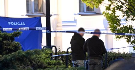 To on wezwał policję po ataku na UW. "Zobaczyłem bardzo dziwny widok"