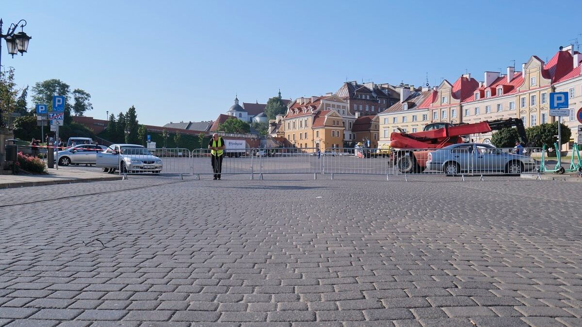 Plac Zamkowy zamknięty dla ruchu