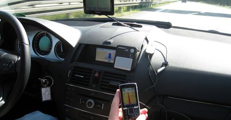 Nawigacja czy smartfon – co lepsze?