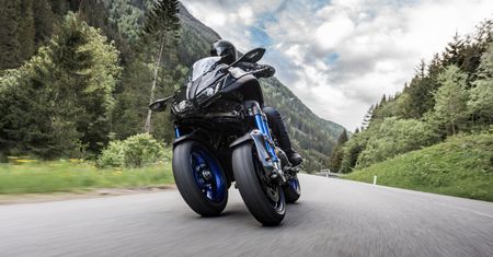Yamaha Niken: trzy koła dla lepszego prowadzenia