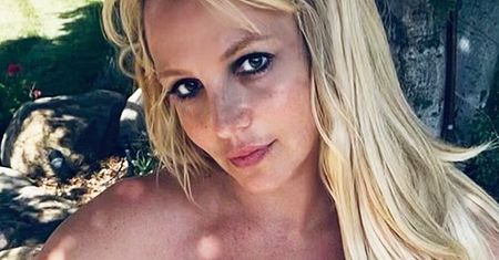 Britney zrobiła zdjęcie, choć nie ma stanika. Dobrze wie, co robi