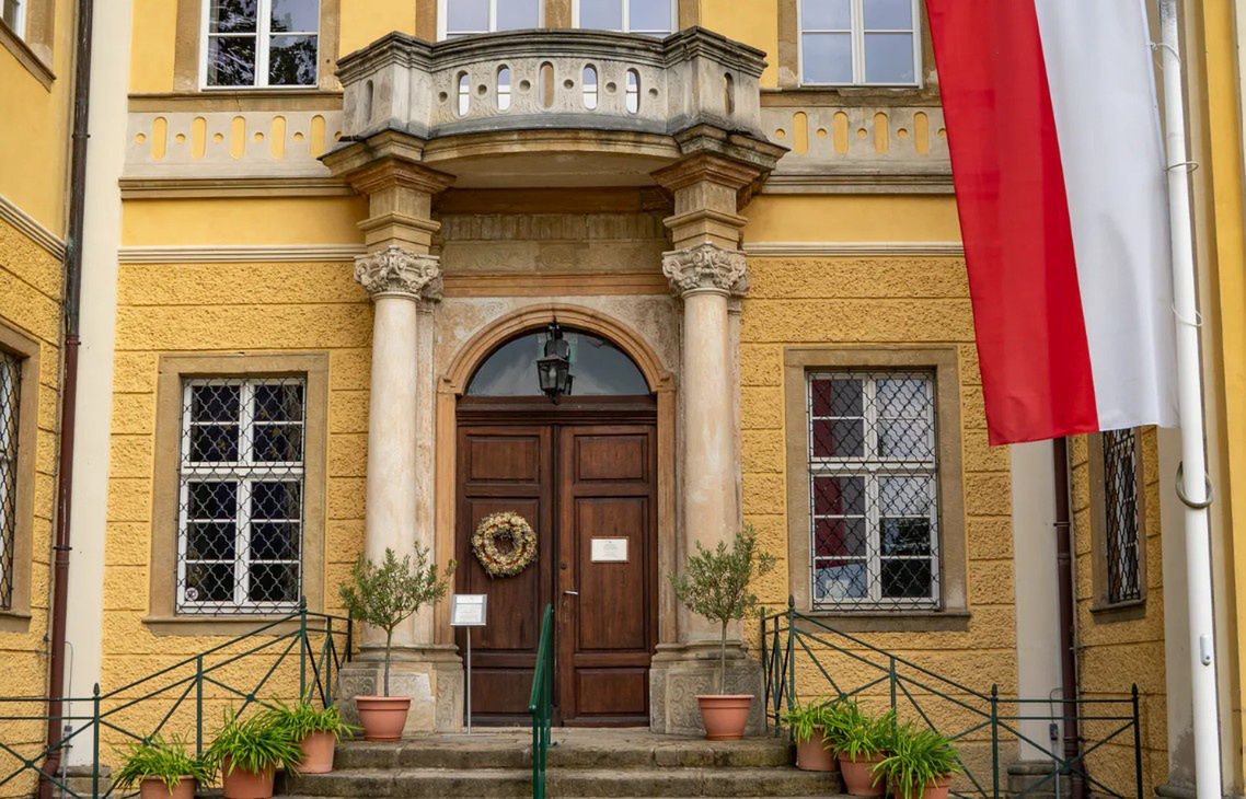 Pałac został odnowiony z wielkim poszanowaniem jego historii