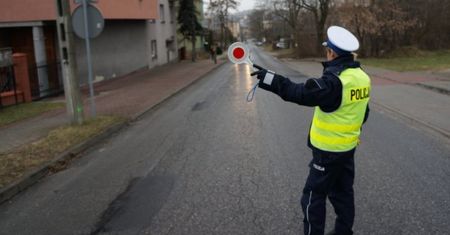 Śląskie. Pościg za kierowcą do Wojkowic. Pijany i bez prawa jazdy