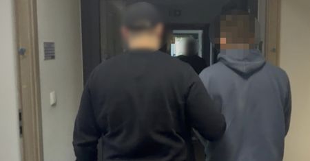 Saszetkę położył na ławce. Nagle przepadła