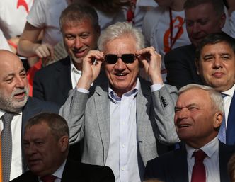 Przyjaciel Putina robi interesy z wykorzystaniem belgijskiego portu. Nie ma na to sankcji