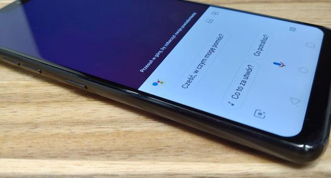 LG: smartfon G7 ThinQ i słuchawki Tone Platinum SE z przyciskiem Asystenta Google