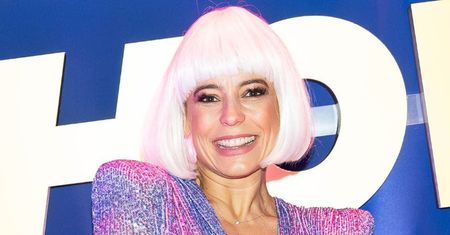 Anna Mucha w blond fryzurze i błyszczącej kiecce promuje "Czas na show. Drag me out". Jest ogień? (ZDJĘCIA)