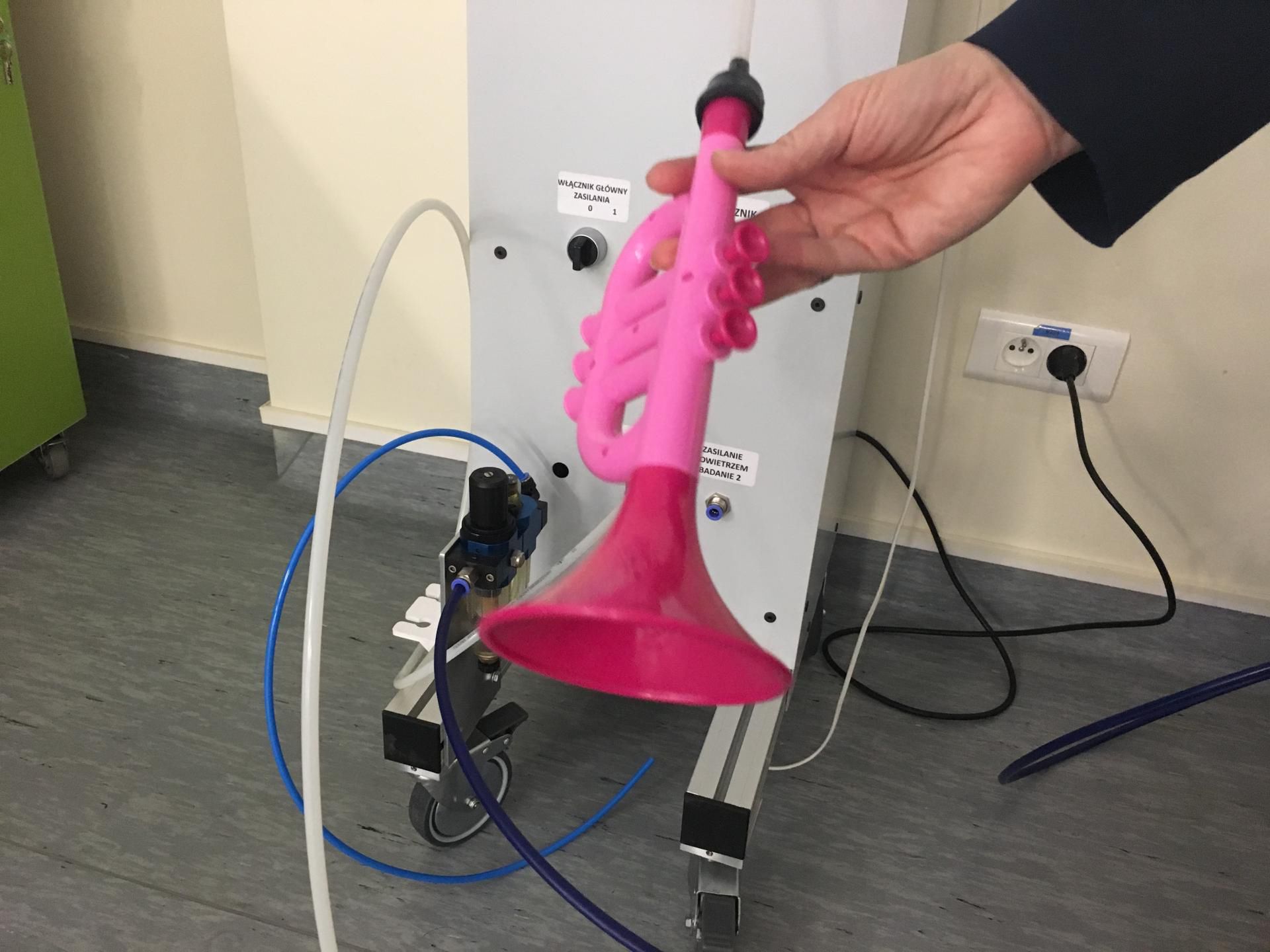 Badacze sprawdzają także dźwięk wydawany przez instrumenty