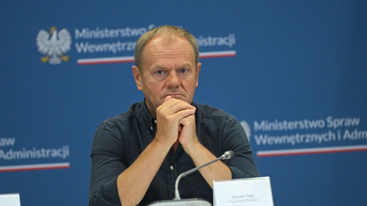 Donald Tusk
Warszawa, 09.07.2025. Premier Donald Tusk podczas posiedzenia sztabu kryzysowego w zwi�zku z sytuacj� pogodow�, 9 bm. w siedzibie Ministerstwa Spraw Wewn�trznych i Administracji. (sko) PAP/Marcin Obara
Marcin Obara
burze, kl�ska �ywio�owa, kryzysowy, nawa�nice, ni�, pogoda, powodzie, sztab, ulewy, posiedzenie sztabu kryzysowego ulewne deszcze polityk polityka