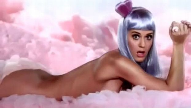 NAGA KATY PERRY w nowym teledysku! (WIDEO)