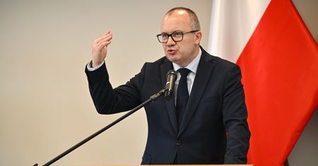 90 mln zł do zwrotu. Organizacje milczą, Ministerstwo czeka z decyzjami